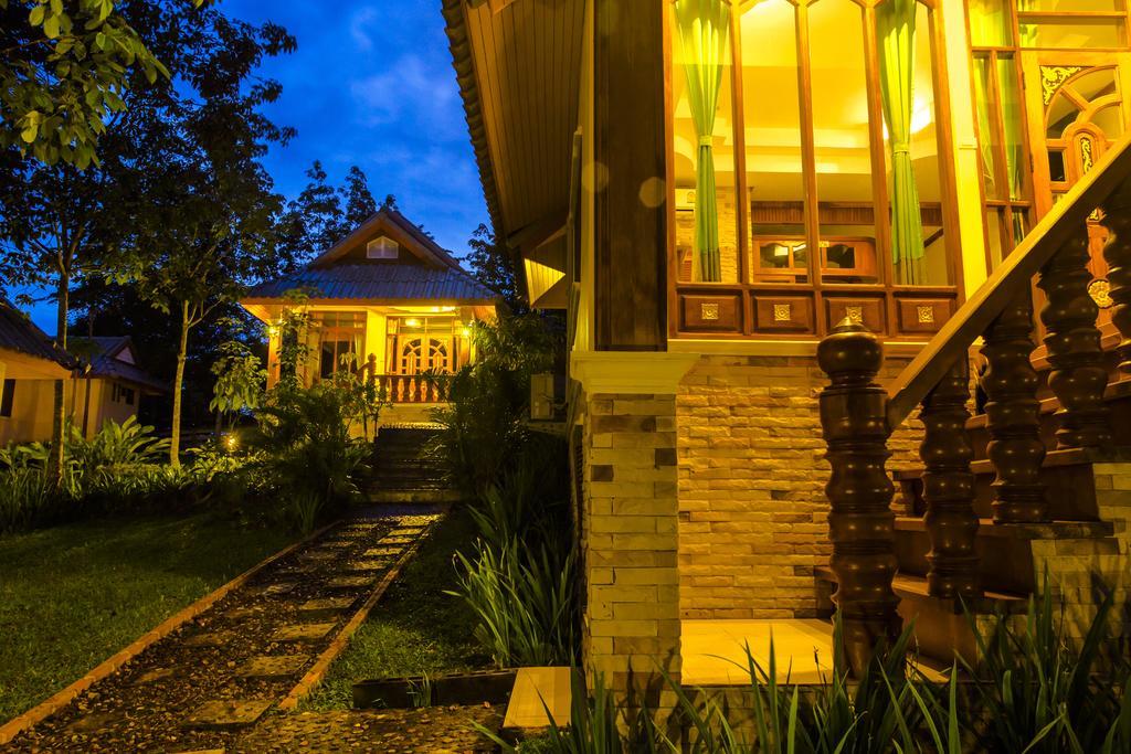 Mont Goei Pai Hotel Bagian luar foto