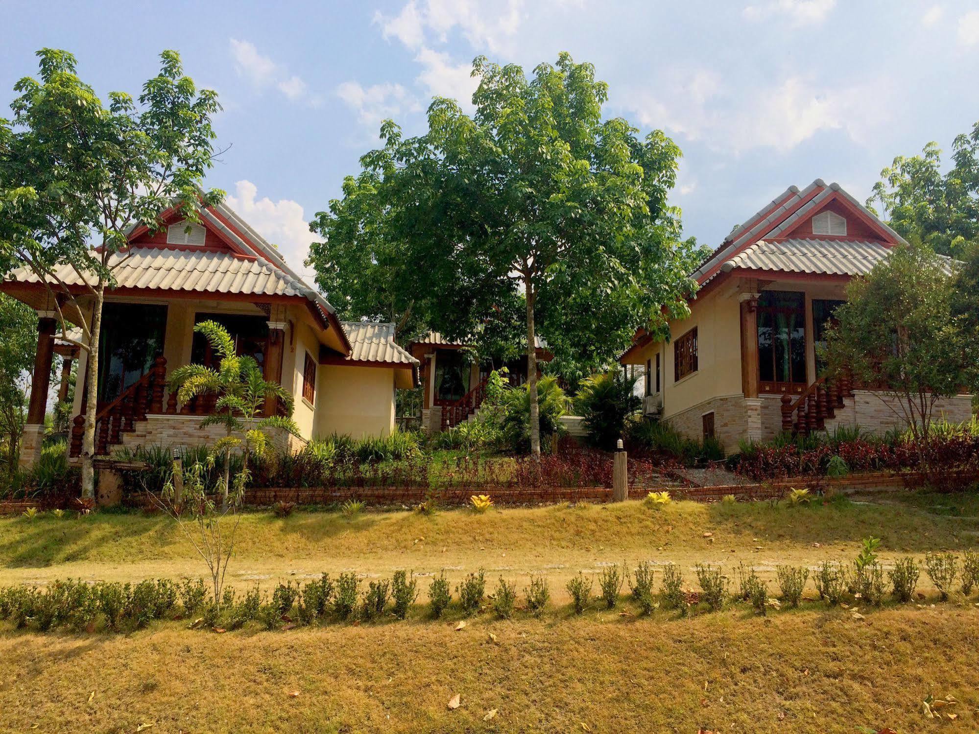 Mont Goei Pai Hotel Bagian luar foto
