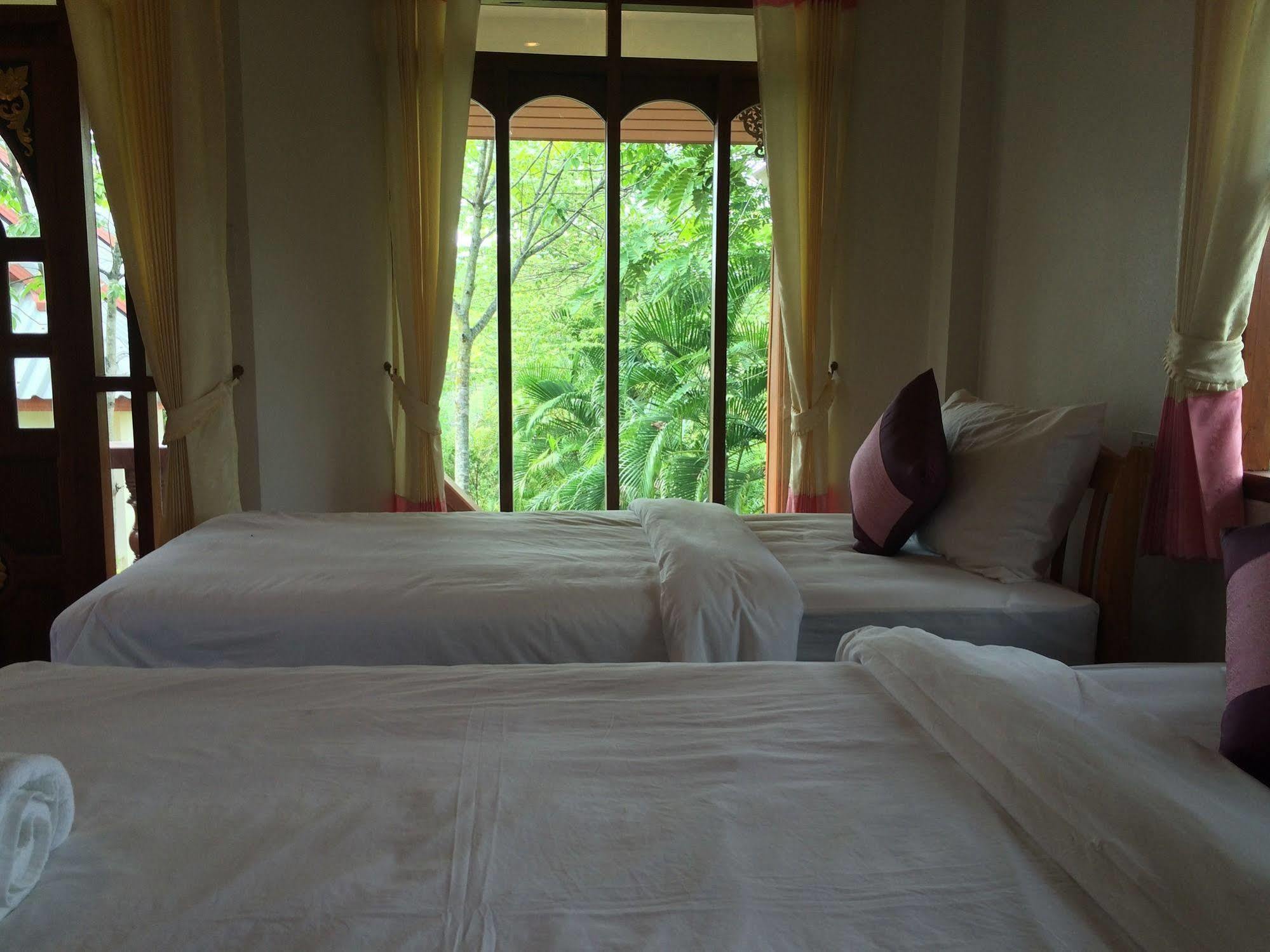 Mont Goei Pai Hotel Bagian luar foto