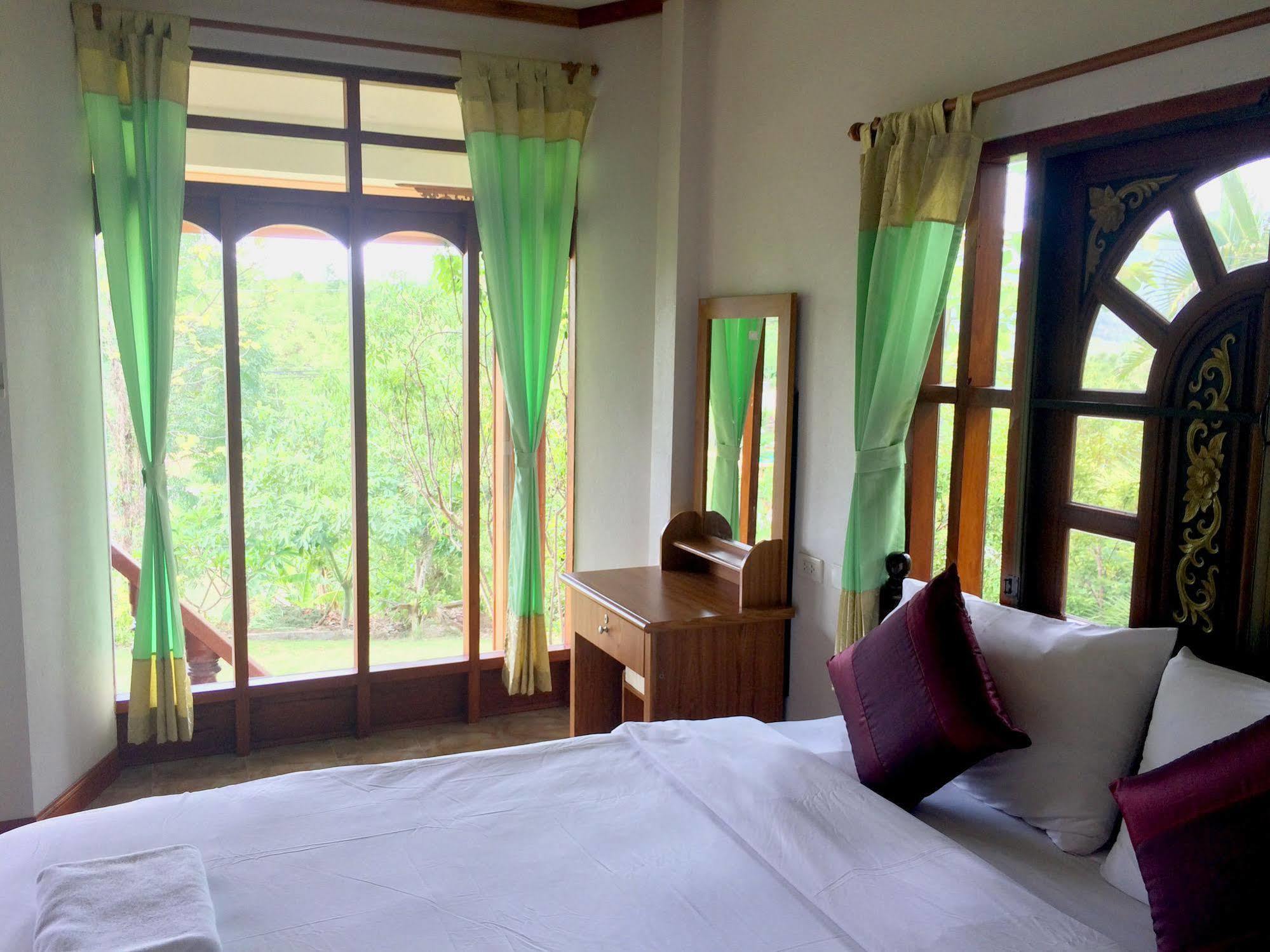 Mont Goei Pai Hotel Bagian luar foto