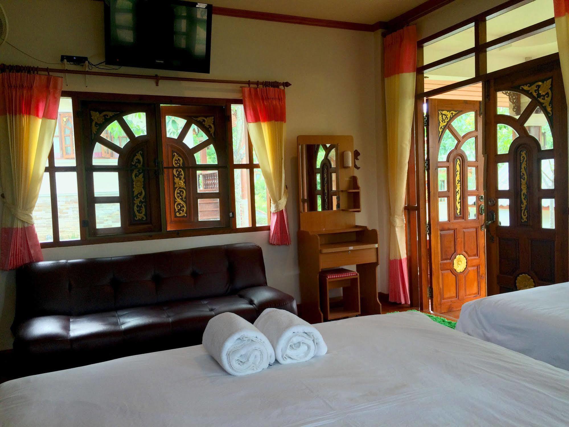 Mont Goei Pai Hotel Bagian luar foto